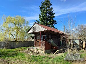 Голям двор с постройка в Методиево Одноэтажный 40 кв.м РЗП 3100 кв.м двор | Дома/Дачи | Методиево