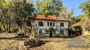 Парцел със стара къща и стопански постройки в с. Балван Продажа 100 кв.м Под застройку (УПИ) С электричеством Водопровод | Участки под застройку, Инвестиционные проекты | Балван