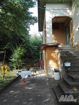 Две къщи в един двор в с. Дъскот Двухэтажный 106 кв.м РЗП 1930 кв.м двор | Дома/Дачи | Дъскот