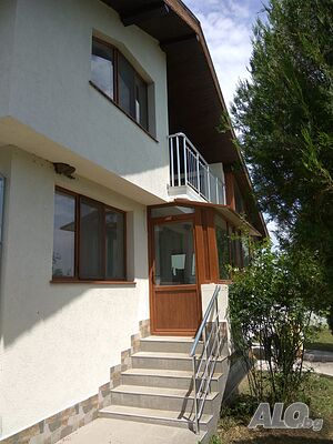 Продавам нова къща Двухэтажный 370 кв.м РЗП 900 кв.м двор | Дома/Дачи | село Детелина Долни чифлик