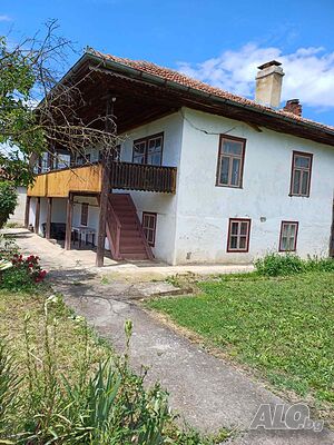 Продава двуетажна къща Двухэтажный 160 кв.м РЗП 2300 кв.м двор | Дома/Дачи | Ресен