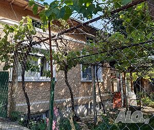 Реновирана къща, с. Добромирка Двухэтажный 120 кв.м РЗП 480 кв.м двор | Дома/Дачи | Добромирка