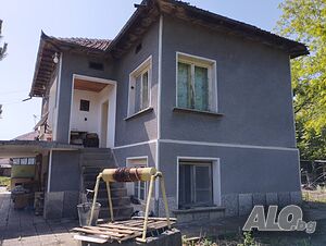Двуетажна къща, с лешникова градина Двухэтажный 140 кв.м РЗП 1200 кв.м двор | Дома/Дачи | Патреш