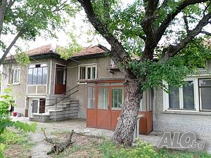Къща с двор с. Раданово Двухэтажный 120 кв.м РЗП 1700 кв.м двор | Дома/Дачи | Раданово