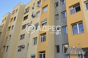 ***Тристаен, саниран в гр. Димитровград ТОП локация! *** Трехкомнатная 81 кв.м Панель 1990 г. 2 этаж Не последний | Квартиры | Димитровград