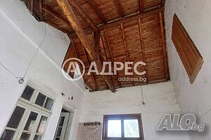 Едноетажна тухлена къща в кв. Сеячи, гр. Попово Одноэтажный 100 кв.м РЗП 3000 кв.м двор | Дома/Дачи | кв.Сеячи Попово