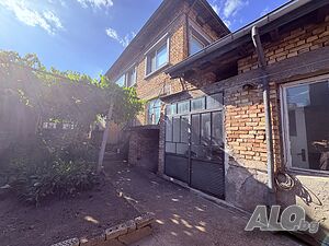 Етаж от къща гр. Велики Преслав Этаж от дома 141 кв.м РЗП 541 кв.м двор | Дома/Дачи | Велики Преслав