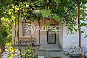 АДРЕС предлага за продажба КЪЩА с дворно място в с. Миладиновци Двухэтажный 40 кв.м РЗП 1040 кв.м двор | Дома/Дачи | Миладиновци