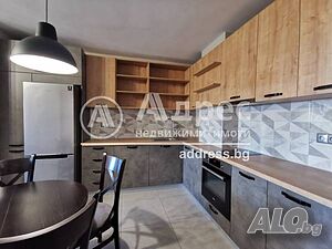 Двустаен апартамент, Център 70 кв.м., ет. 5/6, обзаведен, отличен Двухкомнатная 70 кв.м Обставленная Не последний этаж | Квартиры, Комнаты | Център Русе