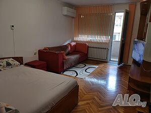 ✅Отдава отличен 3стаен с гараж, Център, Старата поща. ✅Два Климатика. Трехкомнатная 80 кв.м Обставленная Не последний этаж | Квартиры, Комнаты | Център Русе