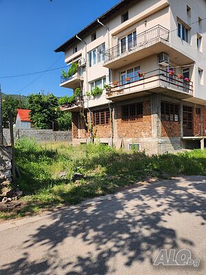 Продава се етаж от кооперация с двор 450 кв.м. Этаж от дома 140 кв.м РЗП 300 кв.м двор | Дома/Дачи | Бобошево