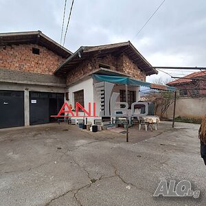 Продава се уютна къща в град Правец, област София 113 кв.м РЗП 395 кв.м двор | Дома/Дачи | Правец