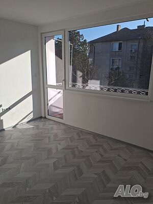 Не е Комплекс! Юг! Двустаен + кухня! Двухкомнатная 79 кв.м Кирпич 1970 г. 2 этаж Не последний | Квартиры | Свобода Поморие