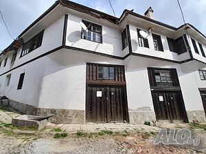 Продава старинно имение в гр. Батак Двухэтажный 500 кв.м РЗП 200 кв.м двор | Дома/Дачи | Център Батак