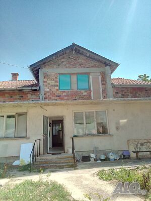 Продавам имот с две къщи в Село светлина Двухэтажный 200 кв.м РЗП 915 кв.м двор | Дома/Дачи | Светлина