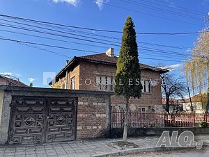 Къща на калкан в гр. Ракитово Двухэтажный 130 кв.м РЗП 280 кв.м двор | Дома/Дачи | Ракитово