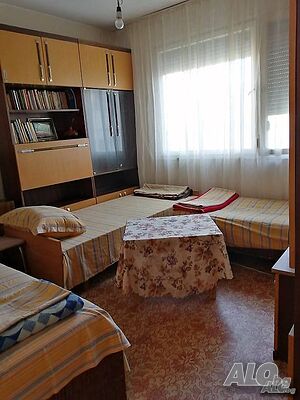 тристаен обзаведен подходящ за работници Трехкомнатная 86 кв.м Обставленная Не последний этаж | Квартиры, Комнаты | Златен Рог Ямбол