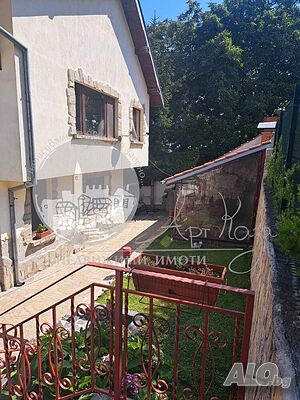 200 кв.м РЗП 50 кв.м двор Трехэтажный 200 кв.м РЗП 50 кв.м двор | Дома/Дачи | Цар Калоян