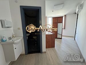 Офиси под наем в работеща сграда в Центъра на Хасково Офис Медицинский кабинет Салон красоты Спорт Другое 15 кв.м Второй этаж | Магазины, Офисы | Център Хасково