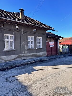 Продажба Къща гр. Златарица - гр. Златарица 77m² и двор 905m² Одноэтажный 77 кв.м РЗП 905 кв.м двор | Дома/Дачи | Златарица