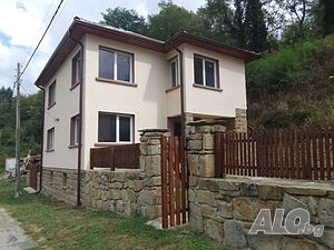 Реиновирана къща в с. Радевци за продажба! Трехэтажный 231 кв.м РЗП 1500 кв.м двор | Дома/Дачи | Радевци