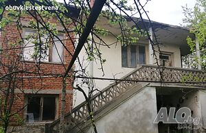 Къща до Кюстендил Двухэтажный 120 кв.м РЗП 955 кв.м двор | Дома/Дачи | Багренци