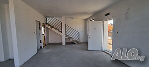 Къща в с. Добровница обл. Пазарджик Двухэтажный 140 кв.м РЗП 430 кв.м двор | Дома/Дачи | Добровница