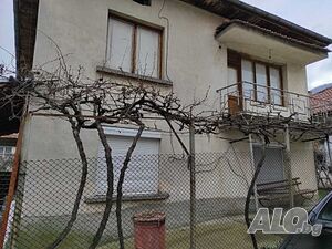 Двуетажна масивна къща в с. Крупник Двухэтажный 180 кв.м РЗП 500 кв.м двор | Дома/Дачи | Крупник