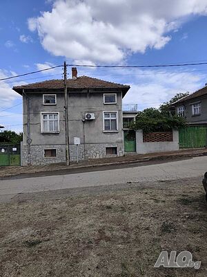 Къща с двор в с. Орешец, община Харманли Двухэтажный 428 кв.м РЗП 428 кв.м двор | Дома/Дачи | Орешец