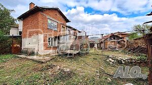 Двуетажна къща с двор и панорамна гледка към Средна гора Двухэтажный 70 кв.м РЗП | Дома/Дачи | Розовец