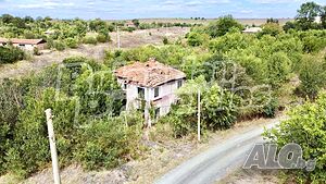 Стара къща с голям двор в с. Зорница, общ. Средец Двухэтажный 112 кв.м РЗП | Дома/Дачи | Зорница