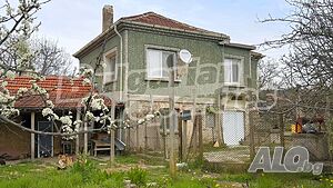 Двуетажна къща с голям двор в китно планинско село Двухэтажный 90 кв.м РЗП | Дома/Дачи | Малко Дряново
