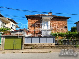 Етаж от къща с двор в гр. Дебелец Этаж от дома 100 кв.м РЗП | Дома/Дачи | Дебелец