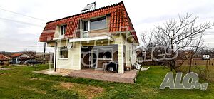 Обзаведена къща с двор в живописно село на 55 км от град Варна Двухэтажный 200 кв.м РЗП | Дома/Дачи | Гроздьово