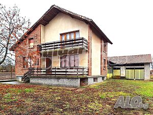 Масивна къща със спокойна локация на главен път в село Горна Студена Двухэтажный 204 кв.м РЗП | Дома/Дачи | Горна Студена