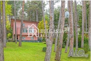 ПРОДАВА СЕ ЛУКСОЗНА ВИЛА В СЪРЦЕТО НА БАНКЯ 244 кв.м РЗП 1350 кв.м двор | Дома/Дачи | Банкя