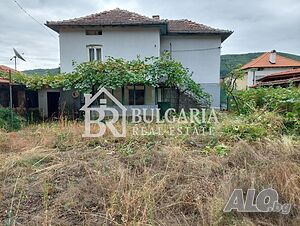Двуетажна къща с голям двор в село Марица до Боровец 130 кв.м РЗП 546 кв.м двор | Дома/Дачи | Марица