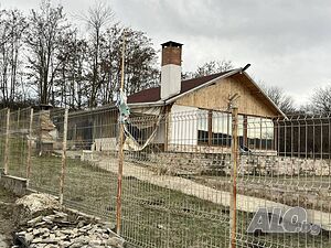 Публична продан от ЧСИ на Парцел с къща в с. Опанец 21 кв.м РЗП | Дома/Дачи | Опанец