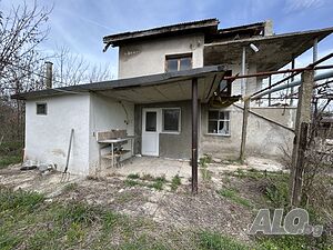 Публична продан от ЧСИ на Парцел с къща в с. Крумово с. Крумово, общ. Тунджа, обл. Ямбол, ул. „Траки.. 120 кв.м РЗП | Дома/Дачи | Крумово