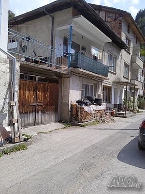 Публична продан от ЧСИ на Етаж от къща в гр. Девин 1/15 ид. ч. от имот в гр. Девин, кв. Настан, ул. .. 78 кв.м РЗП | Дома/Дачи | Девин