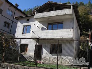 Публична продан от ЧСИ на Парцел с къща в гр. Мадан гр. Мадан, ул. Орфей № 74 21 кв.м РЗП | Дома/Дачи | Мадан