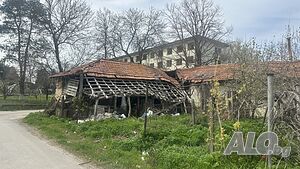 Публична продан от ЧСИ на Парцел с къща в гр. Лозница гр. Лозница, обл. Разград, ул. „Асен и Петър“ .. 21 кв.м РЗП | Дома/Дачи | Лозница