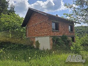 Публична продан от ЧСИ на Парцел с къща в с. Миланово 21 кв.м РЗП | Дома/Дачи | Миланово