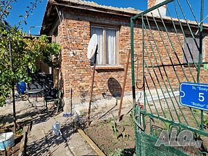 Публична продан от ЧСИ на Къща в с. Присад село Присад, ул. Божур № 5 88 кв.м РЗП | Дома/Дачи | Присад