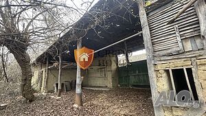 Едноетажна къща в централната част на с. Хотница Одноэтажный 130 кв.м РЗП 1800 кв.м двор | Дома/Дачи | Хотница