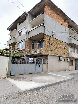 Масивна къща в центъра на Нова Загора Четирехэтажный и больше 340 кв.м РЗП 408 кв.м двор | Дома/Дачи | Център Нова Загора