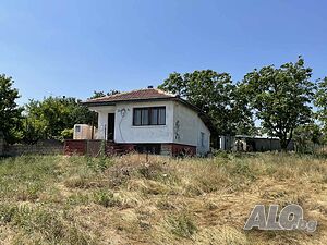 Къща с двор с. Баново, общ. Суворово Двухэтажный 60 кв.м РЗП 1144 кв.м двор | Дома/Дачи | Баново