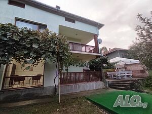 Продавам къща Двухэтажный 286 кв.м РЗП 1950 кв.м двор | Дома/Дачи | С. Черновръх Трявна