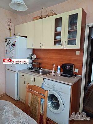 Тристаен /тухлен/ апартамент за продажба в гр. Лясковец Трехкомнатная 86 кв.м Кирпич 1985 г. 5 этаж Последний этаж | Квартиры | Лясковец