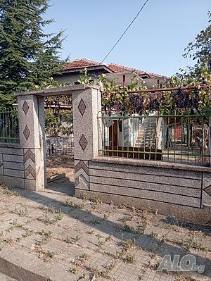 Продавам къща на два етажа в село Малък Манастир Двухэтажный 80 кв.м РЗП 1035 кв.м двор | Дома/Дачи | Малък манастир